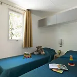 Les Prairies De La אתר קמפינג גרימו